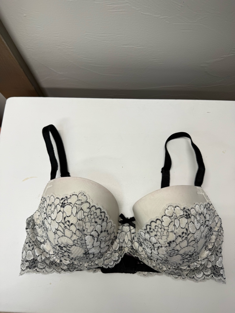 Victorias Secret Dream Angels Lined Demi White Black Floral Lace Sexy Bow 34D
